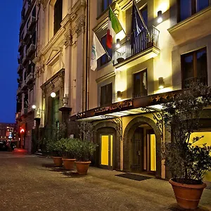 Palazzo Turchini 4* Neapel